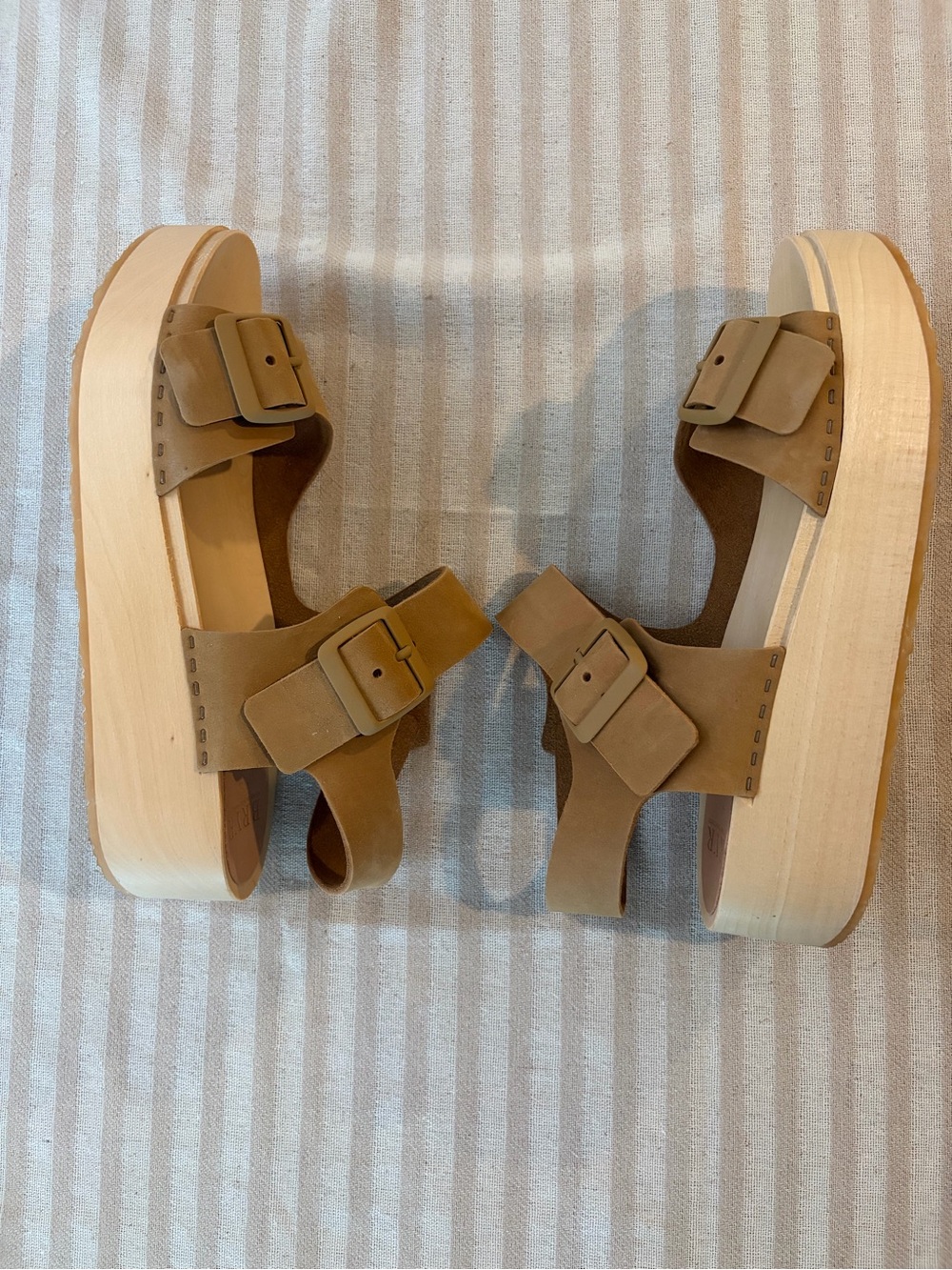 Bryr Clogs - Women’s Tan Platform Clog Sandals with Buckle Straps - Picture 1 of 3